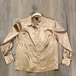 Petite Sophisticate Gold Top